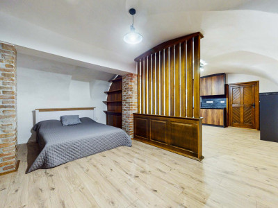 REZERVOVANÉ! Exkluzívny nový apartmán v centre Banskej Štiavnice: Spojenie moderného komfortu a historického šarmu