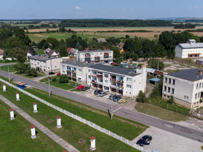 NA PREDAJ: 3 izbový BYT s vlastnou garážou v obci Kuklov