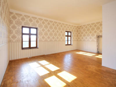 Priamo v centre Štiavnice priestranný 2 - izbový byt na predaj