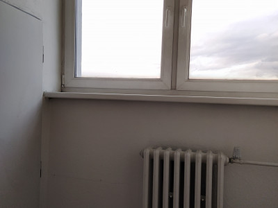 LEN: 30.-€/ mesiac! Prenájom samostatný sklad/ kancelária 2,7m2 + parkovanie, Bulharská ul., BA II., Trnávka.