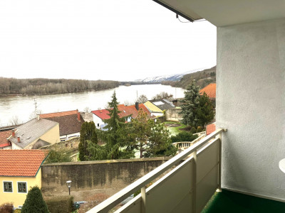 Prenájom – 4 izbový veľkometrážny byt v centre Hainburg an der Donau - AT