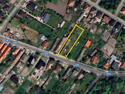 Stavebný pozemok v centre obce Lehnice na predaj