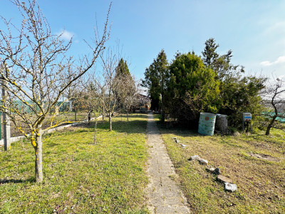 Záhradná chata s kúrením, elektrinou a studňou, Holíč - Kamenica