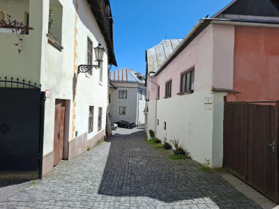 Kultúrna pamiatka - Rodinný dom s úžitkovou plochou 271 m2 v centre Banskej Štiavnice momentálne využívaný ako reštaurácia