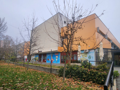 Ponúkame Vám na prenájom obchodné priestory - Petržalka BA V