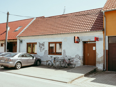 3i Rodinný dom využívaný naposledy ako pohostinstvo v obci Brodské