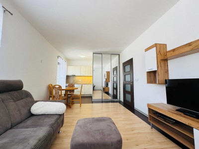 NA PREDAJ 2-IZBOVÝ BYT – 56 M² – HOLÍČ, SÍDLISKO SNP
