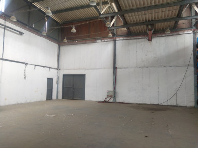 Prenájom hala 212 m2 s parkovaním a odstavnými plochami, Agátová ul., Dúbravka, BA IV.