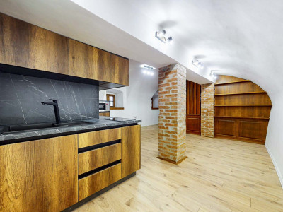 Exkluzívny nový apartmán v centre Banskej Štiavnice:  Spojenie moderného komfortu a historického šarmu