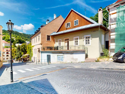 Investičný mezonetový byt s terasou v historickom centre Banskej Štiavnice