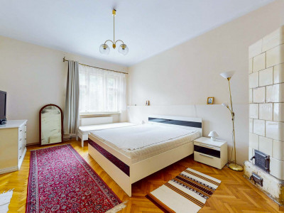 Rodinný dom s priestormi na podnikanie so záhradou a možnosťou vybudovania podkrovia v centre Banskej Štiavnice
