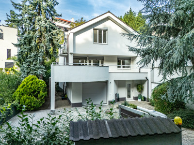 Zrekonštruovaná 3 podlažná mestská vila na Hradnom kopci