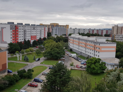 Klientka hľadá 2-garsónku v mestskej časti Bratislava - Petržalka s cenou do 170 000 €