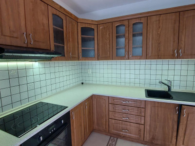 Vajnory - 3 izbový byt s loggiou, pivnicou  a parkovaním