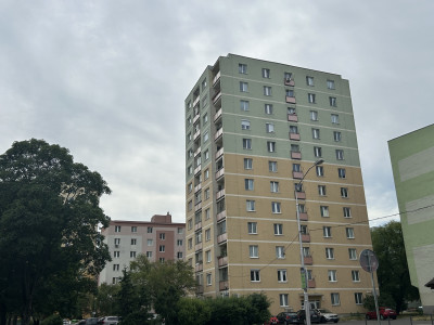 Hľadám prenájom 3-4 Izb. Bytu pre klientov