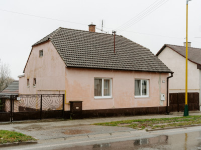 3i rodinný dom po čiastočnej rekonštrukcii v meste Šaštín-Stráže