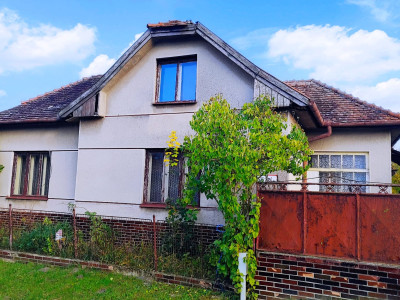 EXKLUZÍVNE: Predaj 4-izbového rodinného domu na rekonštrukciu v Palárikove