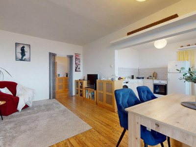 PRIESTRANNÝ A SVETLÝ 3I BYT S VEĽKOU ZASKLENOU LODŽIOU A PIVNICOU