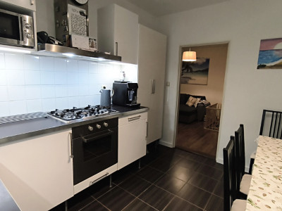 Predáme 3 izbový byt so šatníkom, komorou a balkónom, sídlisko Prednádražie, Nové Zámky