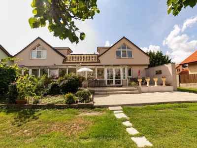 Predaj- Rodinný dom dvojgeneračný pozemok 1229m2 - Vajnory Bratislava