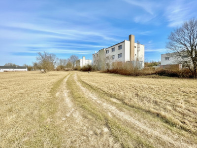 Investičná príležitosť v Hlbokom: 1695 m2 pre výstavbu RD alebo bytového domu | 3 min. od Senice