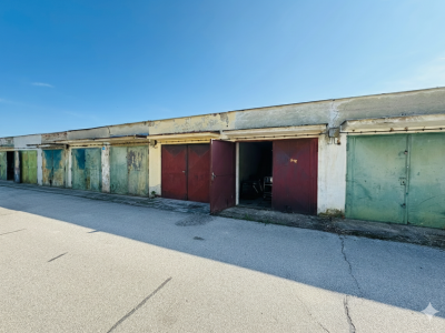 NA PREDAJ GARÁŽ – HOLÍČ, ULICA PRI ŠTADIÓNE