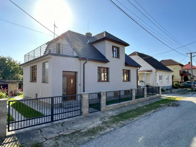 Priestranný 4-izbový rodinný dom, Petrova Ves