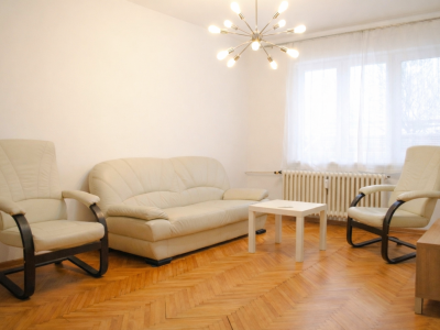 MODERNÝ – SLNEČNÝ 2 IZB. BYT V BREZNE BEZ BALKÓNA