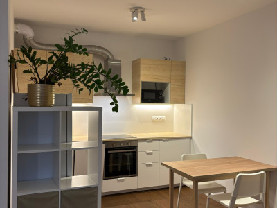 Zariadený 2 izbový byt s parkovaním v garáži a skladom - rezidenčný komplex Čerešne