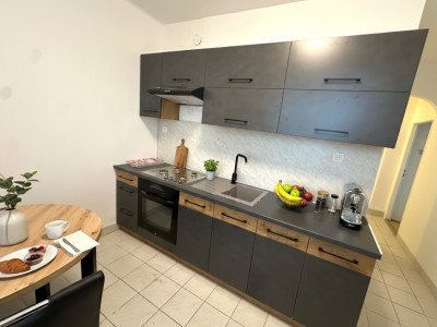 Prenájom – 3 izbový byt s loggiou na Ostredkovej. Ul. Ružinov BA II