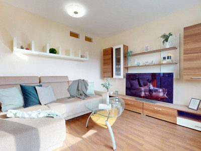 ZARIADENÝ PRIESTRANNÝ A SLNEČNÝ 2I BYT DISPOZIČNE UPRAVENÝ NA 3I