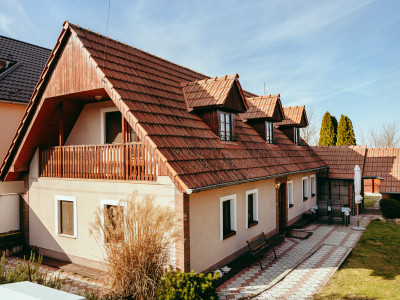 Štýlový 4 izbový rodinný dom kúsok od borovicových lesov