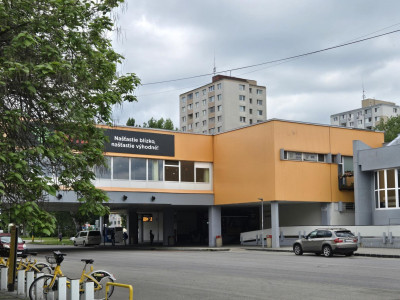 Obchodný priestor na prenájom – 75 m², Ovsištské námestie, Bratislava V – Petržalka