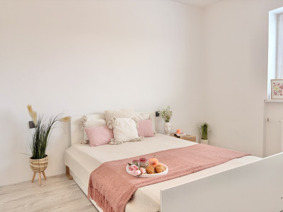 3-izb. RD Pastuchov (8 km od Hlohovca), 2 garáže, dieľňa+2 izby v podkroví