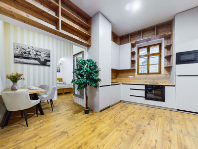 Váš súkromný kúsok histórie v Banskej Štiavnici – Kompletne zrekonštruovaný a zariadený byt