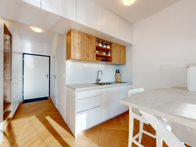 KOMPLETNE ZARIADENÝ 1I BYT S BALKÓNOM A PARKOVACÍM MIESTOM