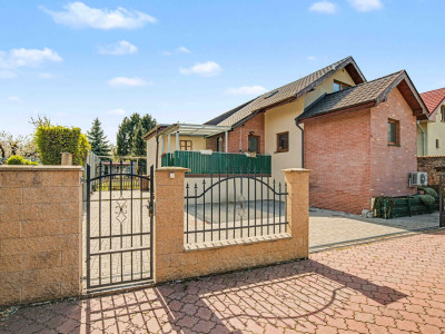 RODINNÝ DOM PRI DUNAJI S DOVOLENKOVOU ATMOSFÉROU - HAMULIAKOVO