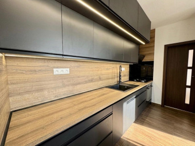 ZREKONŠTRUOVANÝ A ZARIADENÝ 3+1 BYT S LOGGIOU, SKALICA