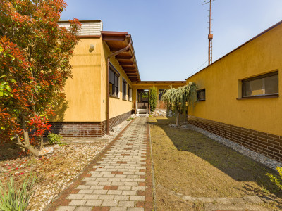 Výnimočný rodinný dom v tichej lokalite – Komárno, Nová Stráž