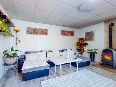 Priestranný tehlový dom s obrovským potenciálom len na skok od Trnavy – Horné Dubové