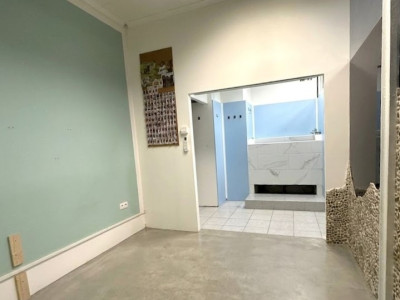 Obchodný priestor na prenájom – 18 m², Ovsištské námestie, Bratislava V – Petržalka