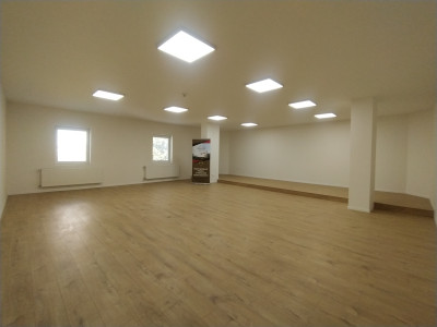 Prenájom viacúčelová miestnosť 86 m2, ul. Polianky, BA IV., Dúbravka.