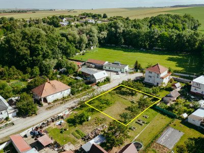 PREDAJ: STAVEBNÝ POZEMOK SO SIEŤAMI
