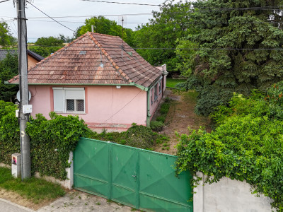 2i tehlový dom s vínnou pivnicou a pozemkom 1250 m²