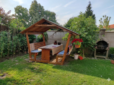 6-izbový rodinný dom s hosťovským bytom v centre Ivanky pri Dunaji