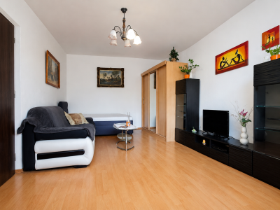 Slnečný a zariadený 1-izbový byt (39 m²) vo Zvolene – ideálny na štart alebo ako investíci