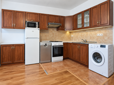 Kompletne zrekonštruovaný a zariadený 1-izbový byt (39 m²) vo Zvolene – Záhonok