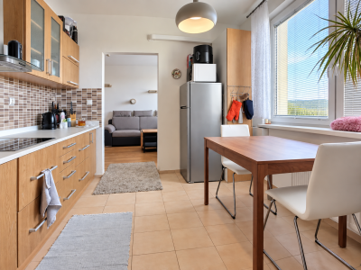 3-izbový byt 75,5 m² s 2 klimatizáciami, šatníkom a balkónom – Tlmače, Lipník ul.Lipová