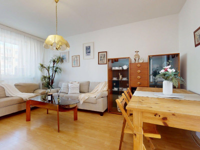 SVETLÝ KOMPLETNE ZARIADENÝ 3I BYT S PRESKLENOU LODŽIOU A PIVNICOU