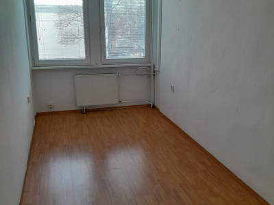 LEN: 170.-€/ mesiac! Prenájom klimatizovaná kancelária 13,40 m2, Hattalova ul. BA III. Nové Mesto.